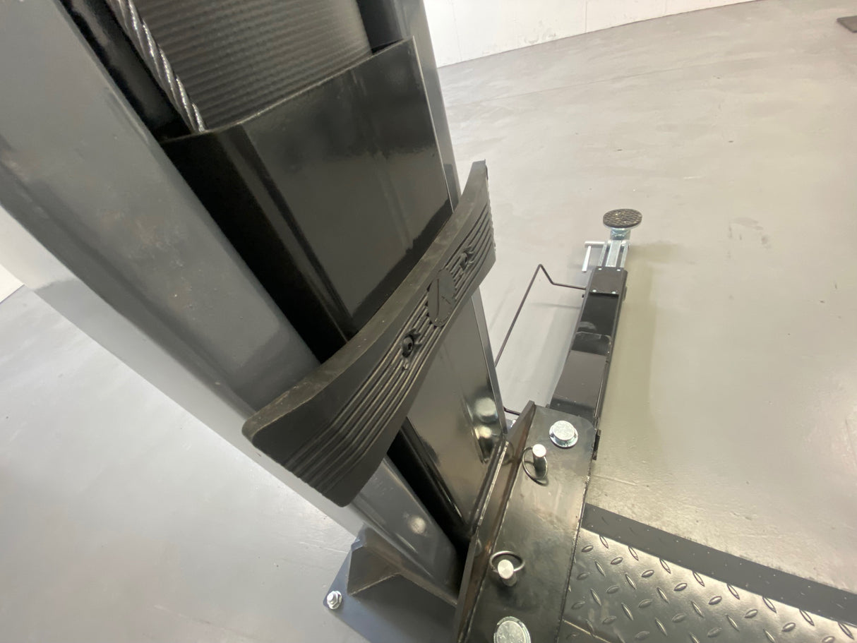 Dörrstopp skydd för tvåpelarlyft - Basic line (JA0002RB)